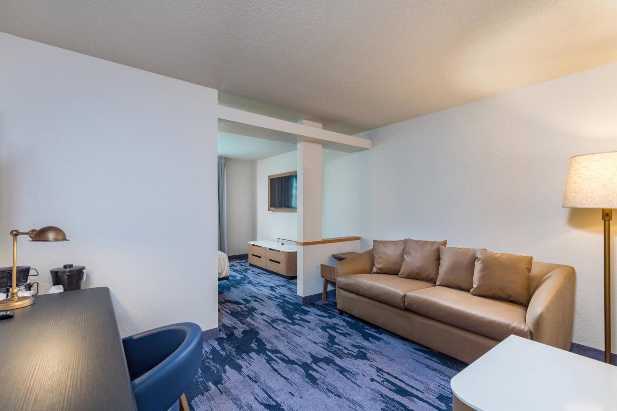 Fairfield Inn And Suites By Marriott Tampa North Temple Terrace Exterior photo