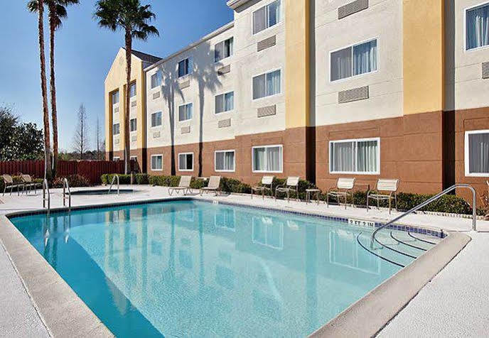 Fairfield Inn And Suites By Marriott Tampa North Temple Terrace Exterior photo